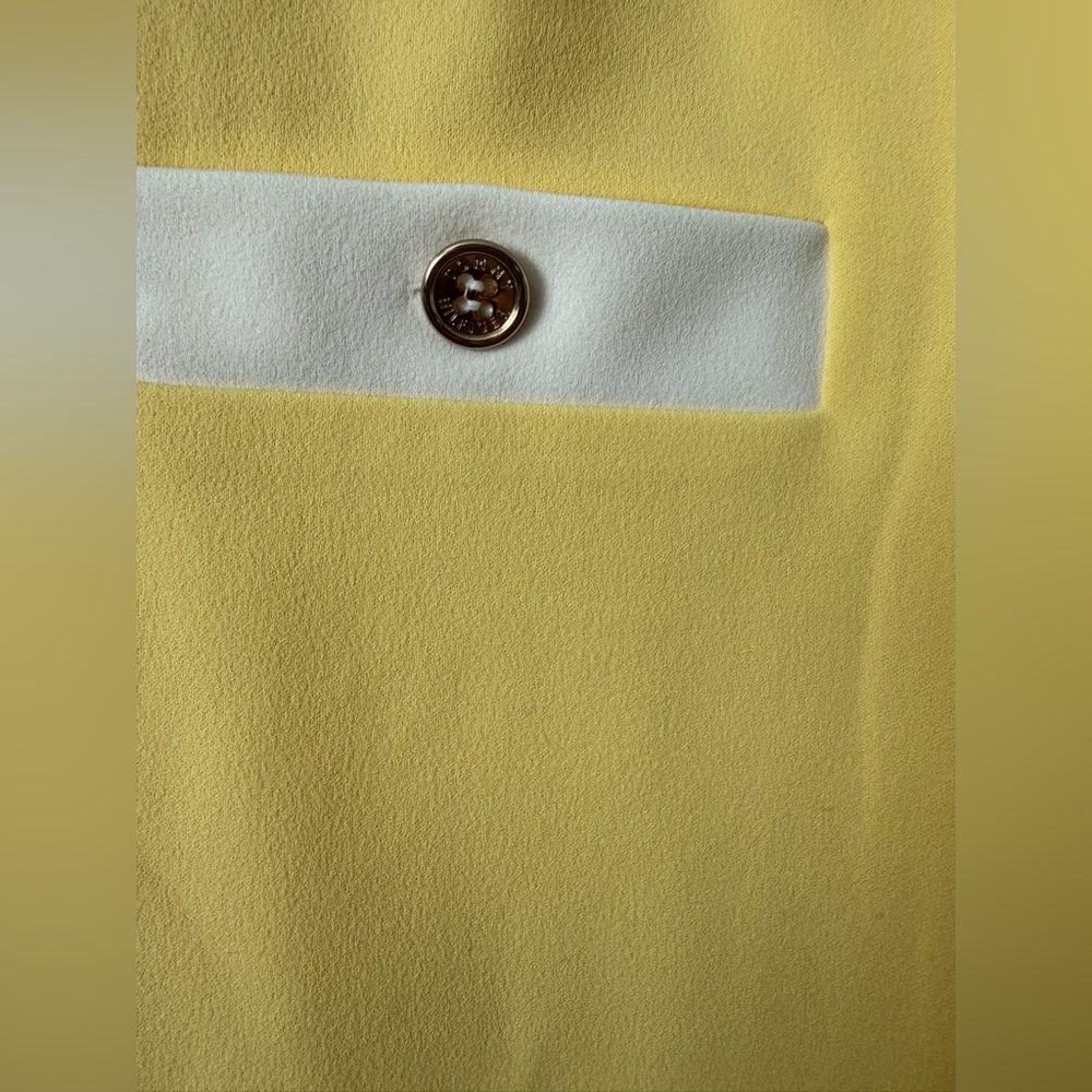 Tommy Hilfiger Yellow Short Sleeve Dress with White Trim - Picture 2 of 7
